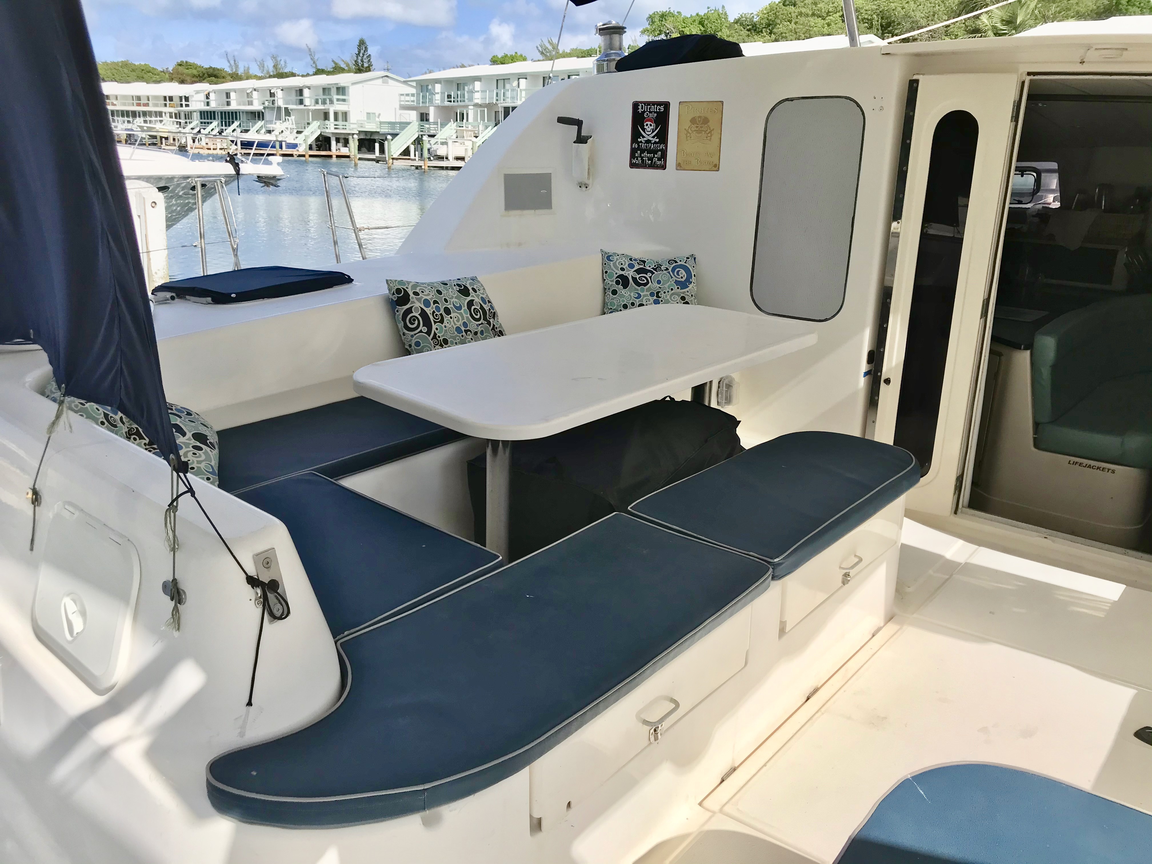 Exta Sea's foredeck and trampoline netting